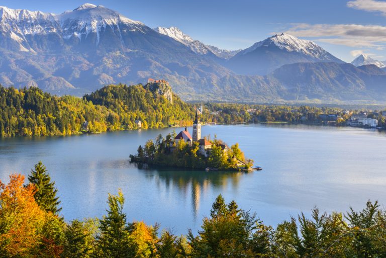 Vacaciones de aventura en familia por europa en lago Bled